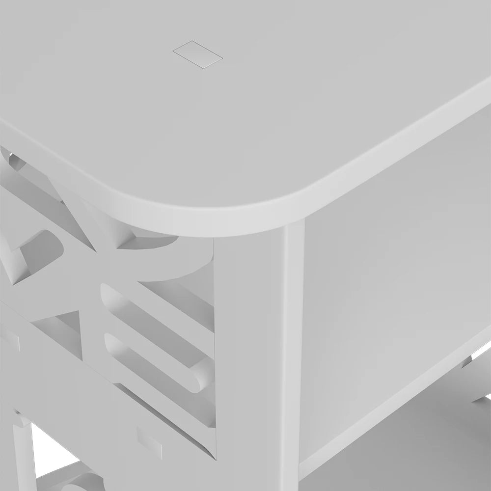 Ceiling with recessed lighting fixture and architectural details